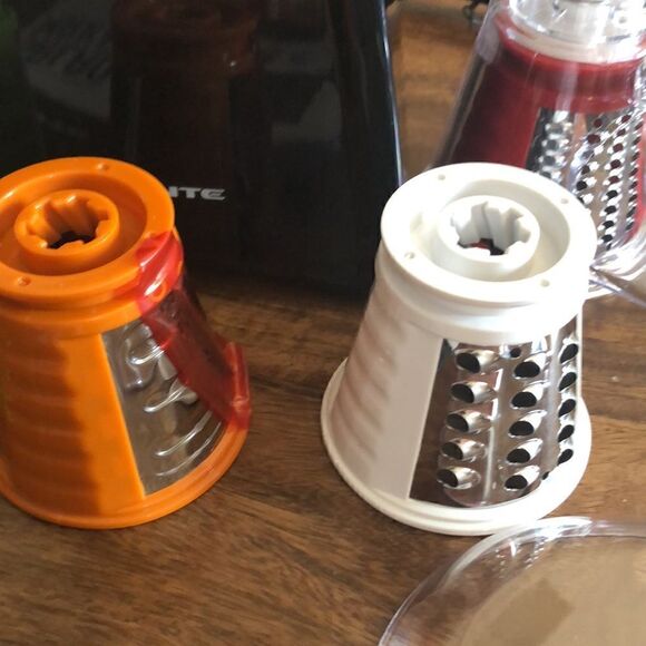 COPY 12- Ovente Professional Multi-Function Salad Maker Electric Slicer/Shredder - Picture 8 of 10